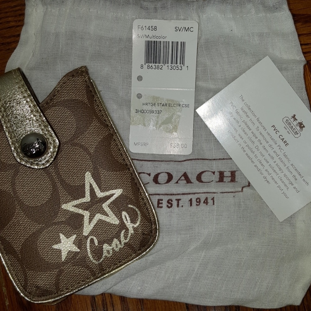 Coach  NWT Heritage Star Electr Case